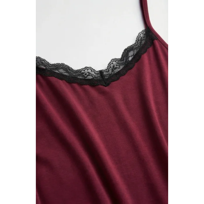 Kadın Bordo Cut Out Detaylı Yırtmaçlı Sexy Gecelik – Modern ve Şık Tasarım