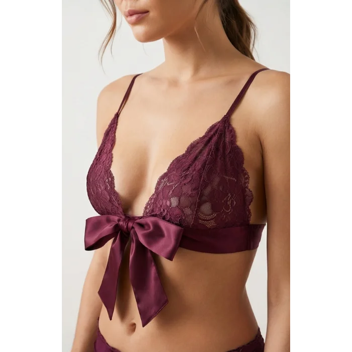 Kadın Bordo Dantelli & Kurdelalı Sütyen Külot Takımı – Modern, Konforlu ve Günlük Kombinlere Uygun