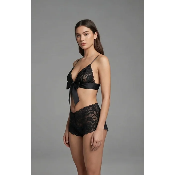 Kadın Siyah Dantelli & Kurdelalı Sütyen Külot Takımı