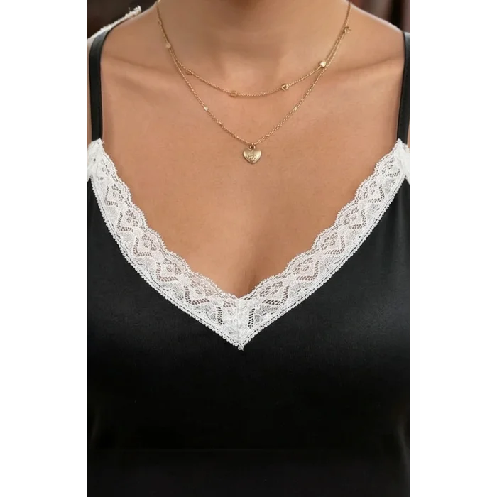 Kadın Siyah Askılı Yırtmaçlı Beyaz Dantelli Gecelik – Modern ve Şık Tasarım