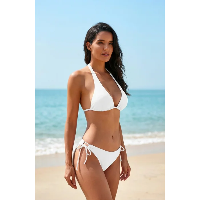 Kadın Beyaz Belden, Boyundan Bağlamalı ve Ayarlanabilir Külotlu Üçgen Bikini Mayo Takımı – Modern, Konforlu ve Günlük Kombinlere Uygun