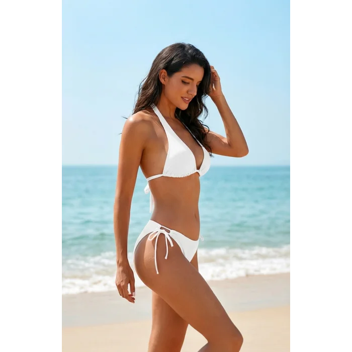 Kadın Beyaz Belden, Boyundan Bağlamalı ve Ayarlanabilir Külotlu Üçgen Bikini Mayo Takımı – Modern, Konforlu ve Günlük Kombinlere Uygun