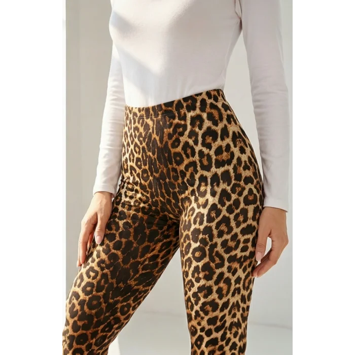 Kadın Leopar Desenli Yüksek Bel Dar Kesim Esnek Tayt – Modern ve Şık Tasarım