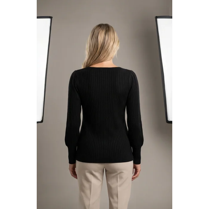 Kadın Uzun Kollu Düğmeli Mevsimlik Bluz – Yumuşak Dokulu, Esnek ve Sıcak Tutan Kumaş