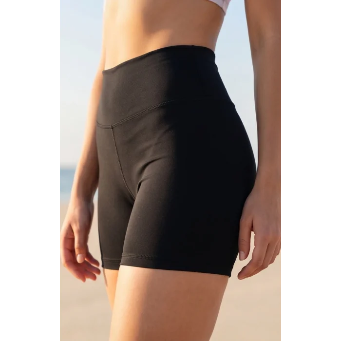 Kadın Siyah Yüksek Bel Mini Deniz Şortu – Modern ve Şık Tasarım