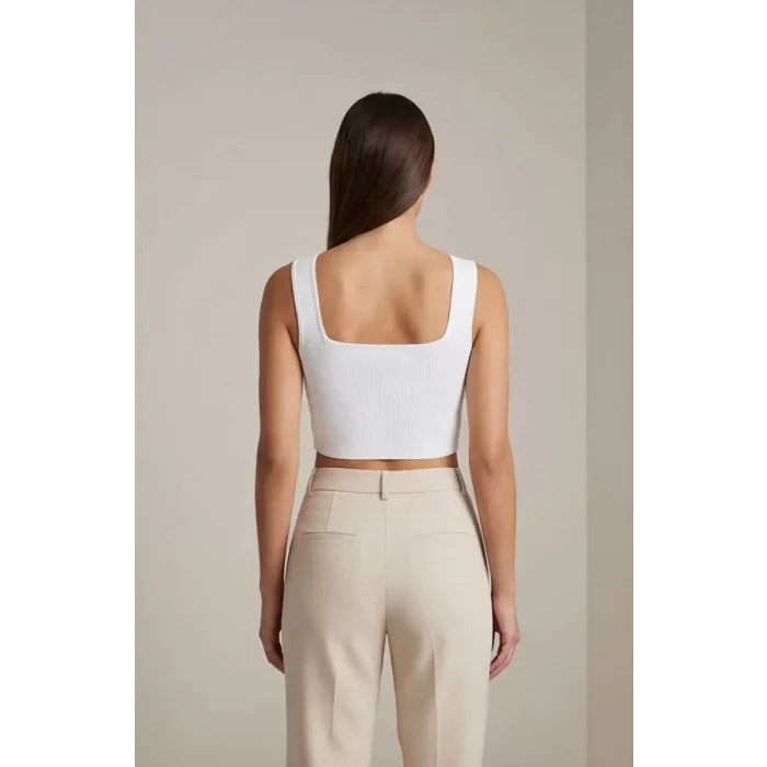 Kadın Beyaz Kalın Askılı Crop Top Büstiyer – Modern ve Şık Tasarım