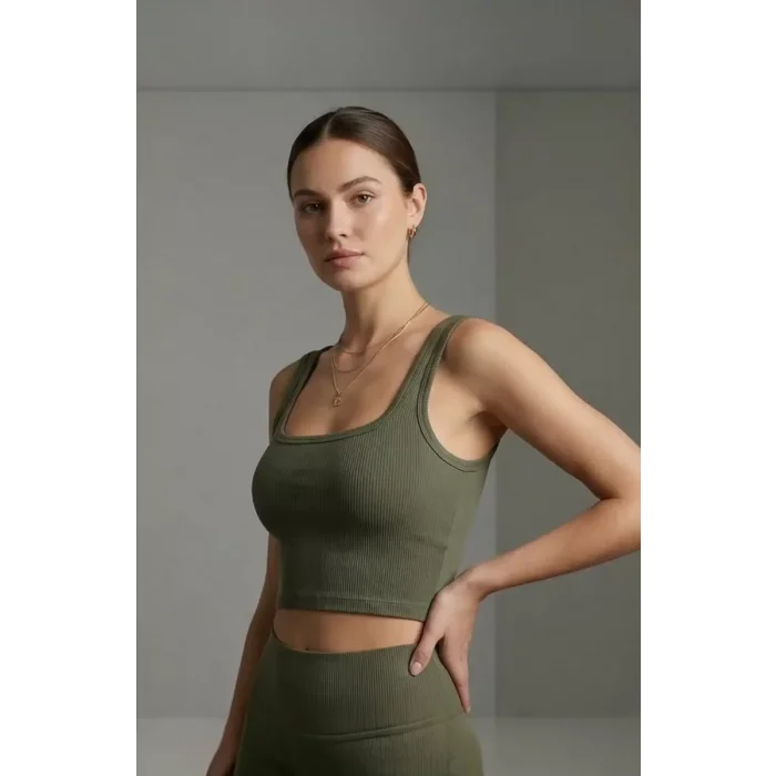 Kadın Haki Yeşili Kalın Askılı Crop Top Büstiyer – Modern ve Şık Tasarım