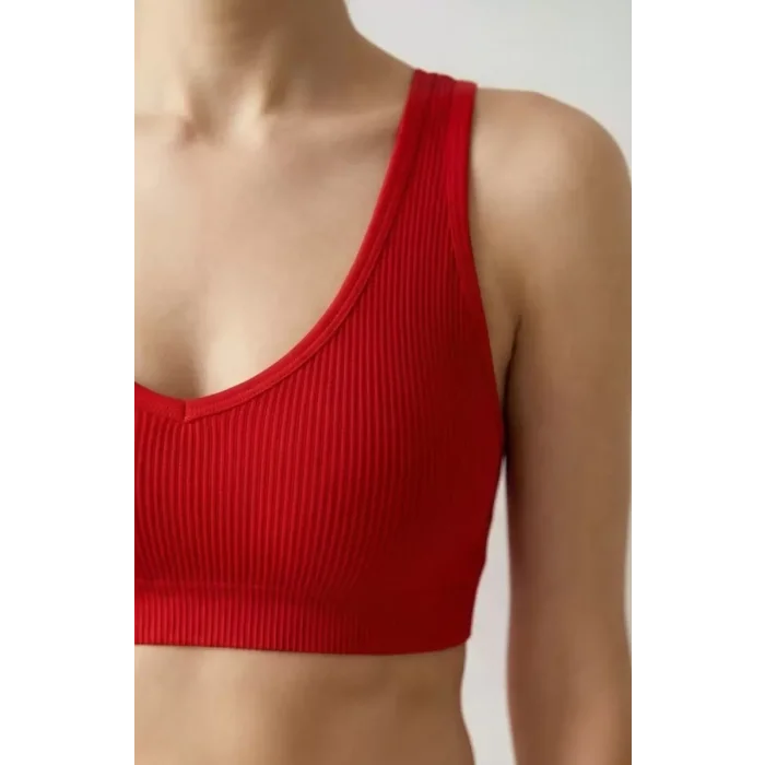 Kadın Kırmızı Desteksiz Seamless Tangalı İç Çamaşır Takımı – Modern, Konforlu
