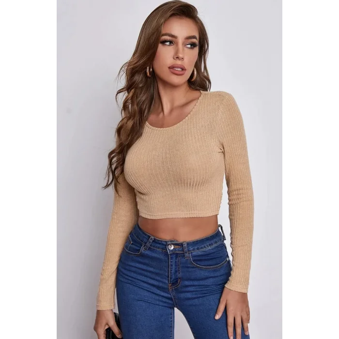 Kadın Krem Uzun Kollu Arkadan Bağlamalı Bluz – Şık, Rahat ve Kolay Kombinlenebilir