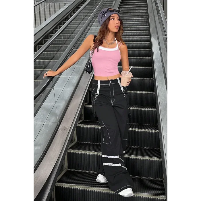 Kadın Pembe Beyaz Çift Renk Çapraz Askılı Crop Top Bluz – Şık, Rahat ve Kolay Kombinlenebilir