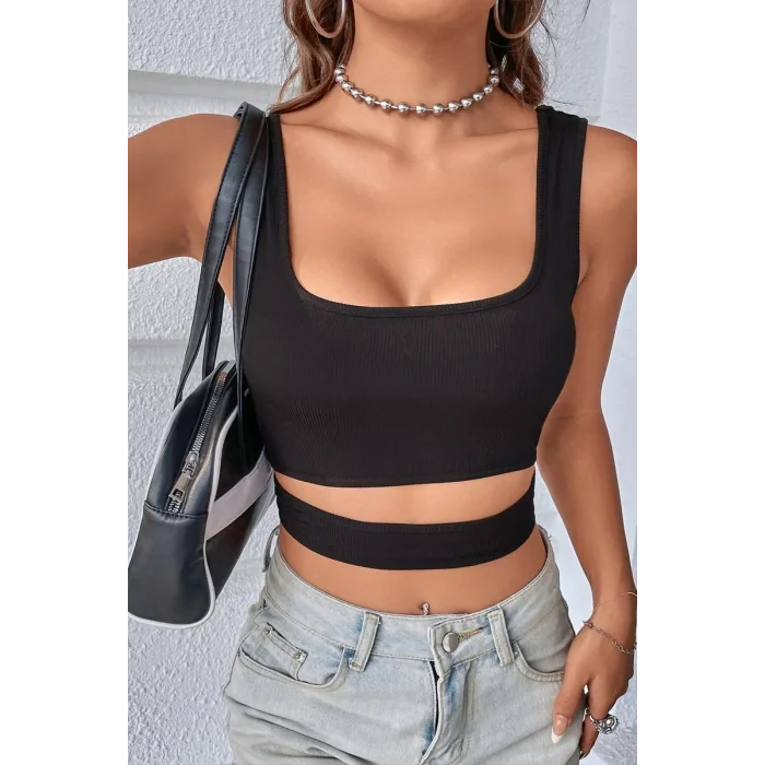 Kadın Siyah Göbek Dekolteli Crop Top Bluz – Şık, Rahat ve Kolay Kombinlenebilir