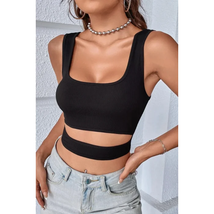 Kadın Siyah Göbek Dekolteli Crop Top Bluz – Şık, Rahat ve Kolay Kombinlenebilir