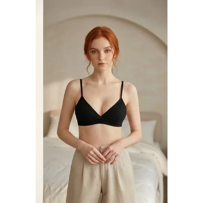 Kadın Siyah Kapsız Sırtı Açık Crop Top Bluz – Şık, Rahat ve Kolay Kombinlenebilir