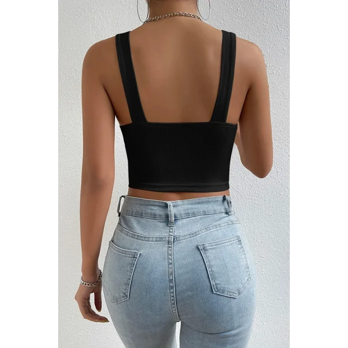 Kadın Siyah Kare Yaka Kalın Askılı Dekolteli Crop Top Bluz – Şık, Rahat ve Kolay Kombinlenebilir
