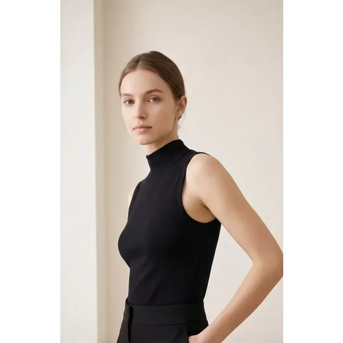 Kadın Siyah Kolsuz Balıkçı Yaka Basic Bluz