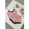 Kadın Pembe Alt Ve Üst Dantel Detaylı Şortlu Gecelik Takımı – Modern, Konforlu ve Günlük Kombinlere Uygun