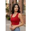Kadın Kırmızı Kare Yaka Crop Top Bluz – Şık, Rahat ve Kolay Kombinlenebilir