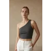 Kadın Koyu Gri Tek Omuz Crop Büstiyer – Modern ve Şık Tasarım