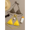 Kadın Leopar Desenli ve Sarı Minimal Kesim Üçgen Bikini Üstü – Modern ve Şık Tasarım