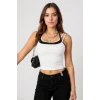 Kadın Siyah Beyaz Çift Renk Çapraz Askılı Crop Top Bluz