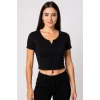 Kadın Siyah Çift Fermuarlı Yarım Kol Crop Top Bluz – Şık, Rahat ve Kolay Kombinlenebilir