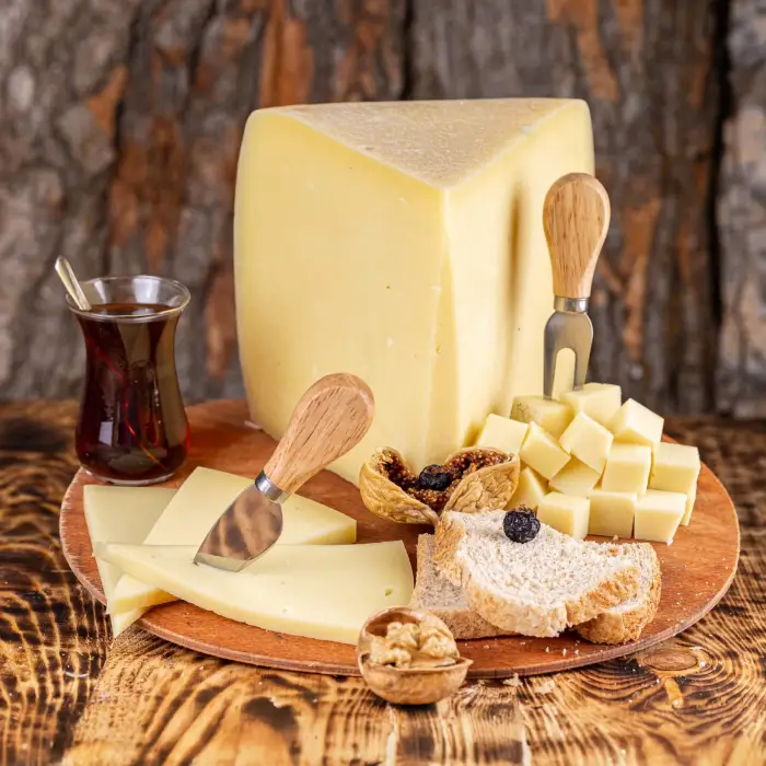 Eski Kaşar Peyniri 1 Kg