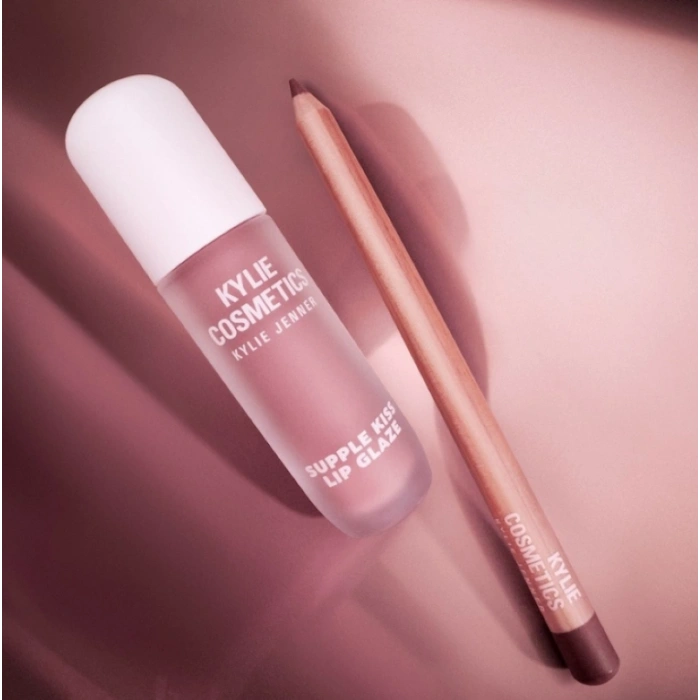 Glossy Lıp Kıt Glaze 3 ml & Precısıon Pout Lip Liner 1.14 g Comes Naturally