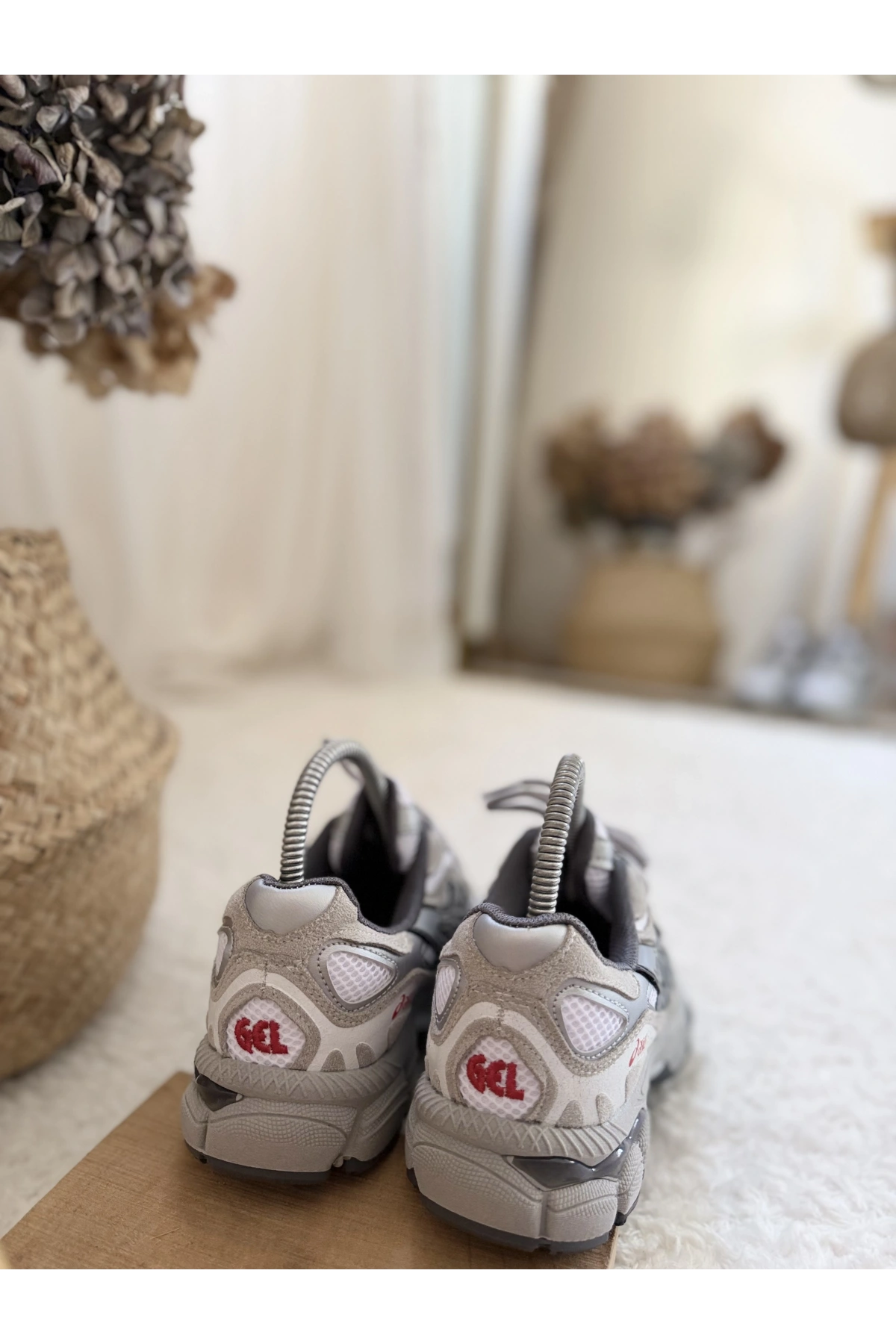 ASICS GEL-1130 Cream / Grey Unisex Sneaker