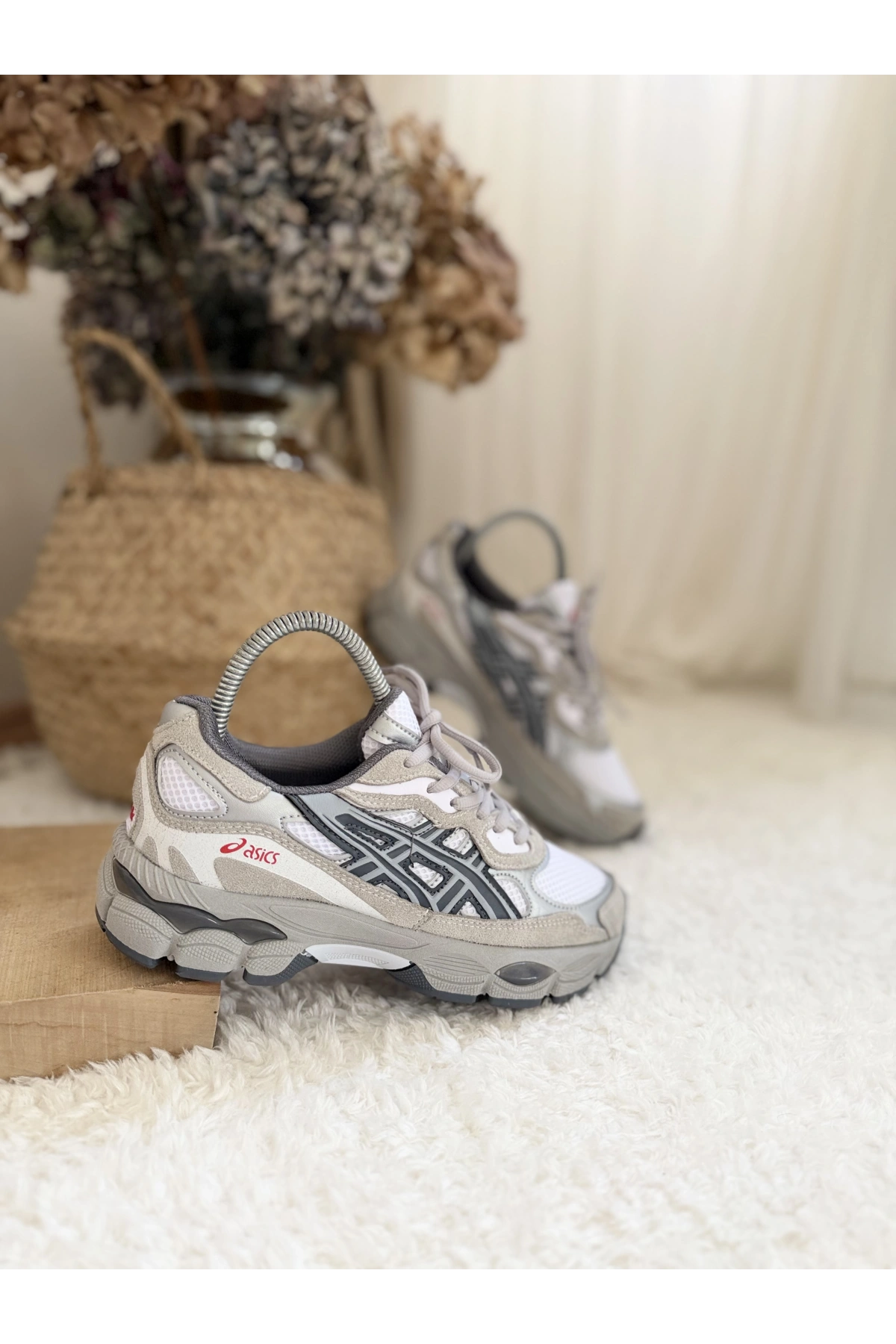 ASICS GEL-1130 Cream / Grey Unisex Sneaker