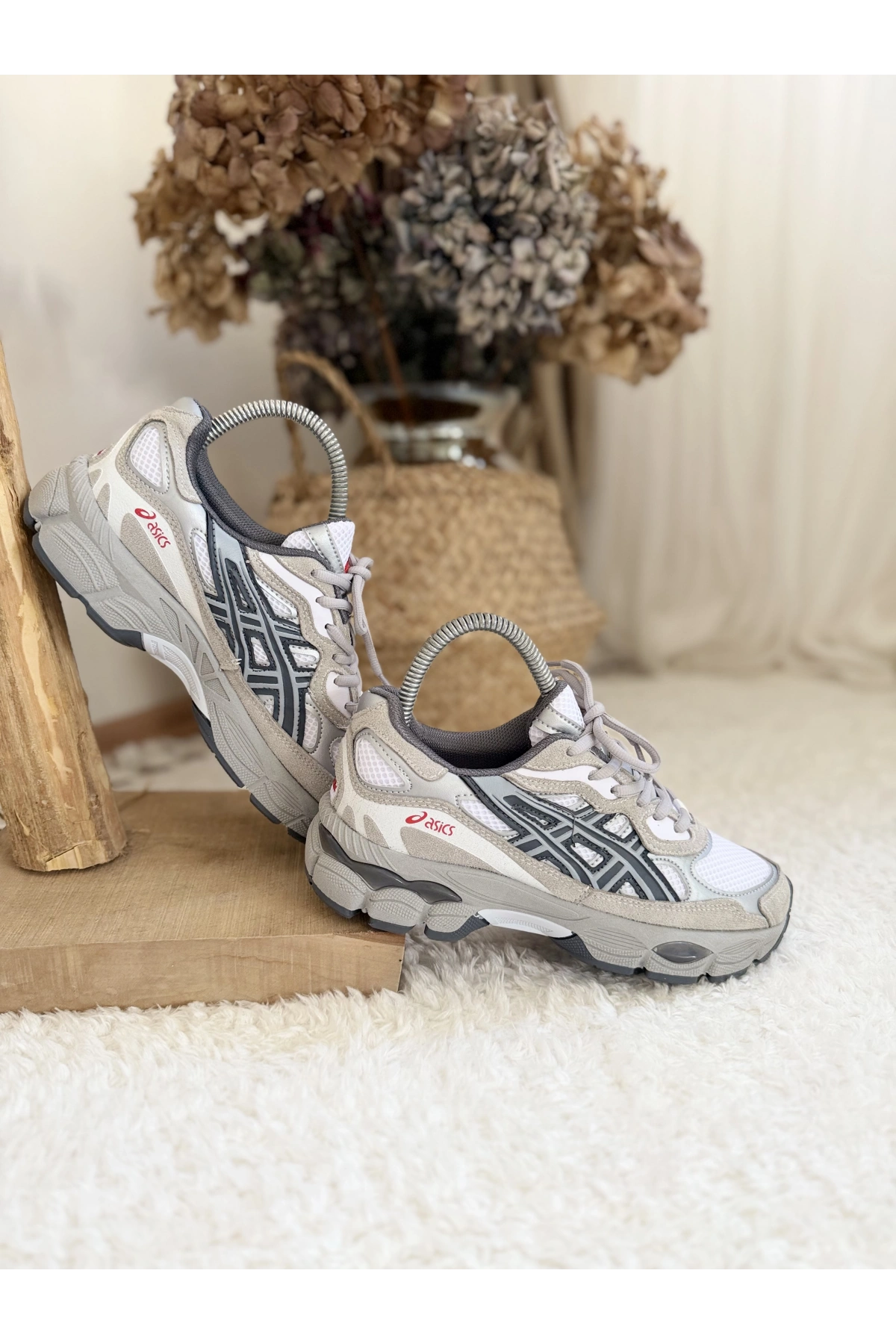 ASICS GEL-1130 Cream / Grey Unisex Sneaker