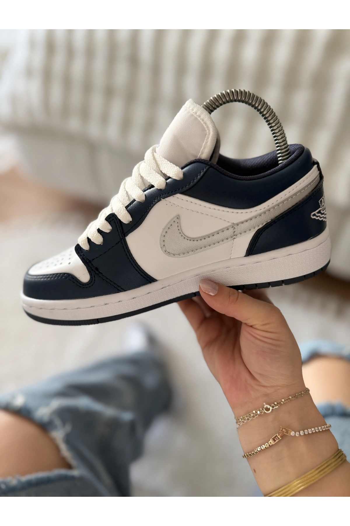Nike Air Jordan 1 Low – White / Navy / Light Grey