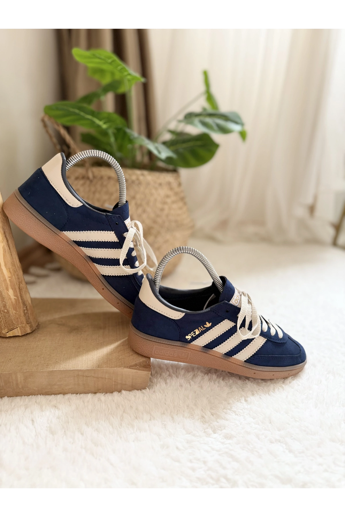 Adidas Samba OG – Navy / White Gum