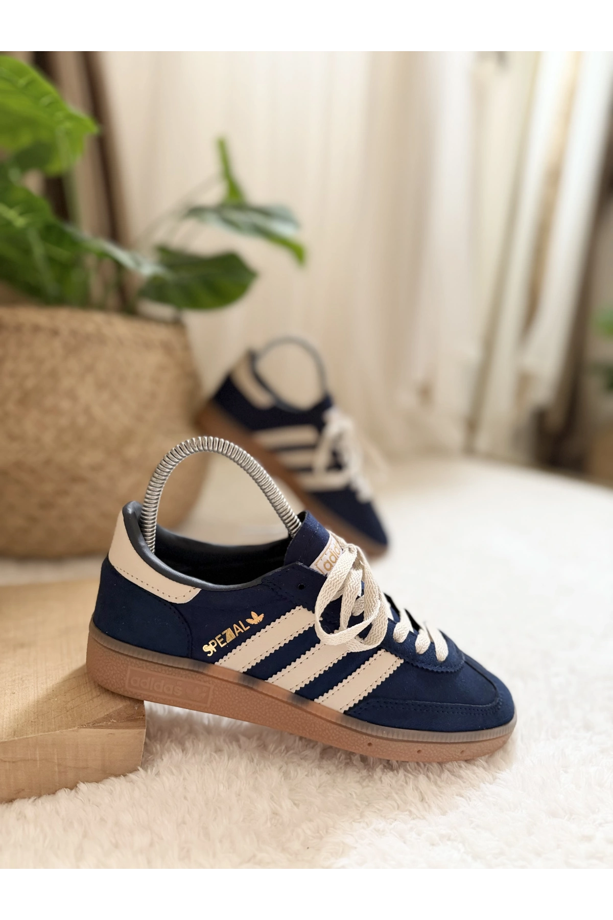 Adidas Samba OG – Navy / White Gum