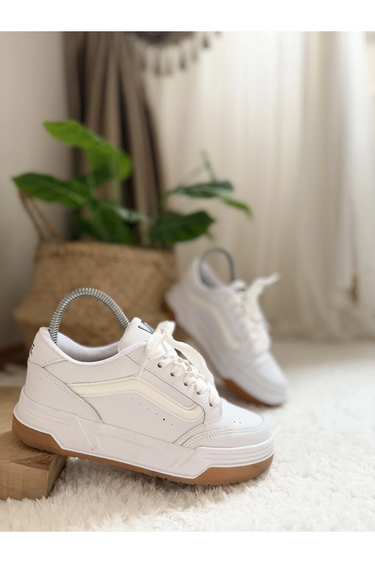 Vans Sk8-Low Platform – White / Gum