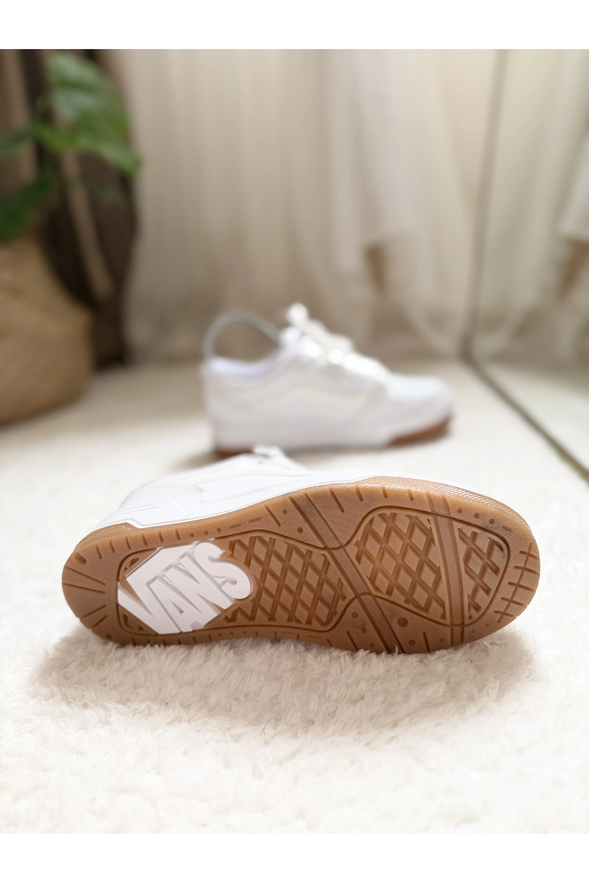 Vans Sk8-Low Platform – White / Gum