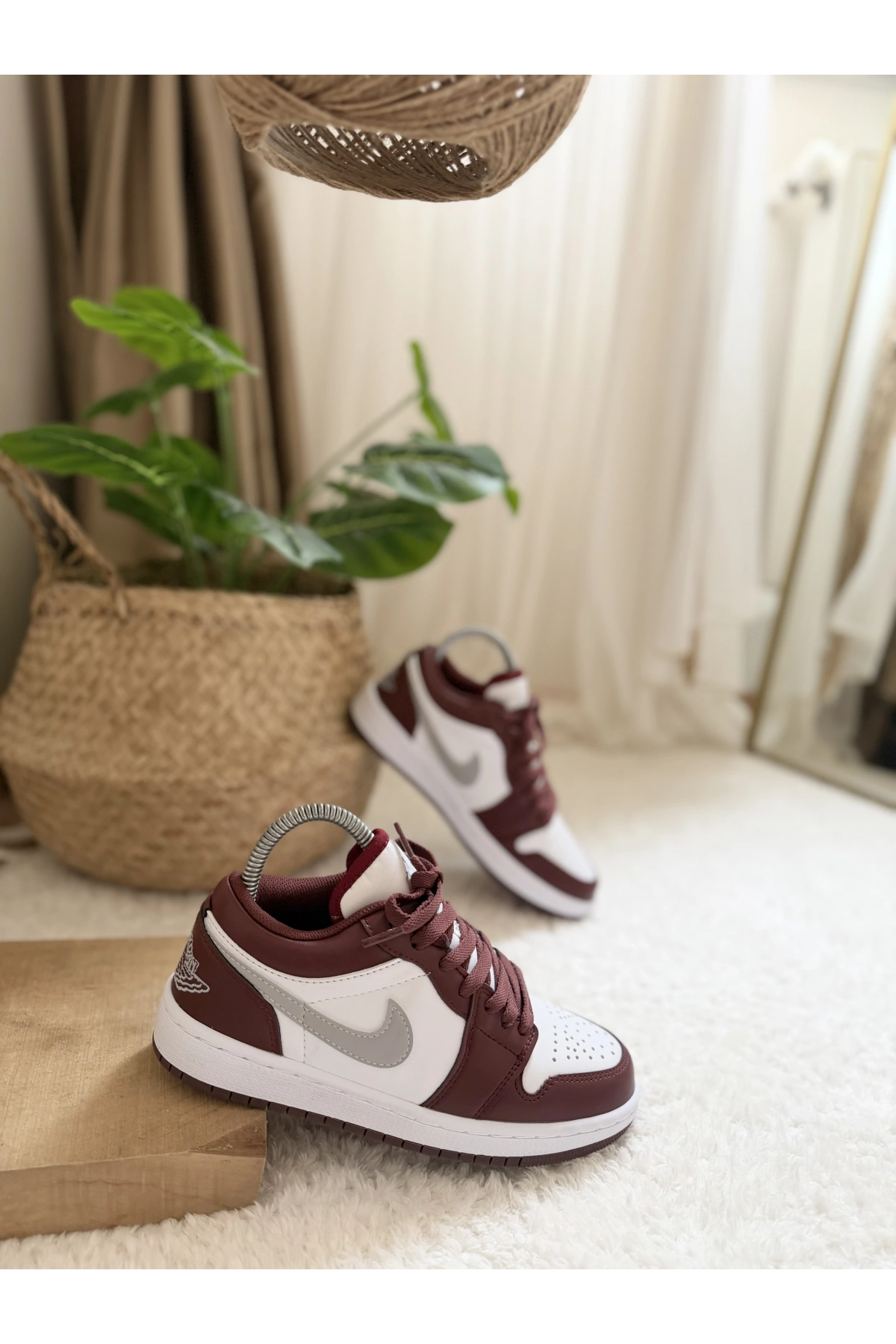 Nike Air Jordan 1 Low – Bordeaux / White