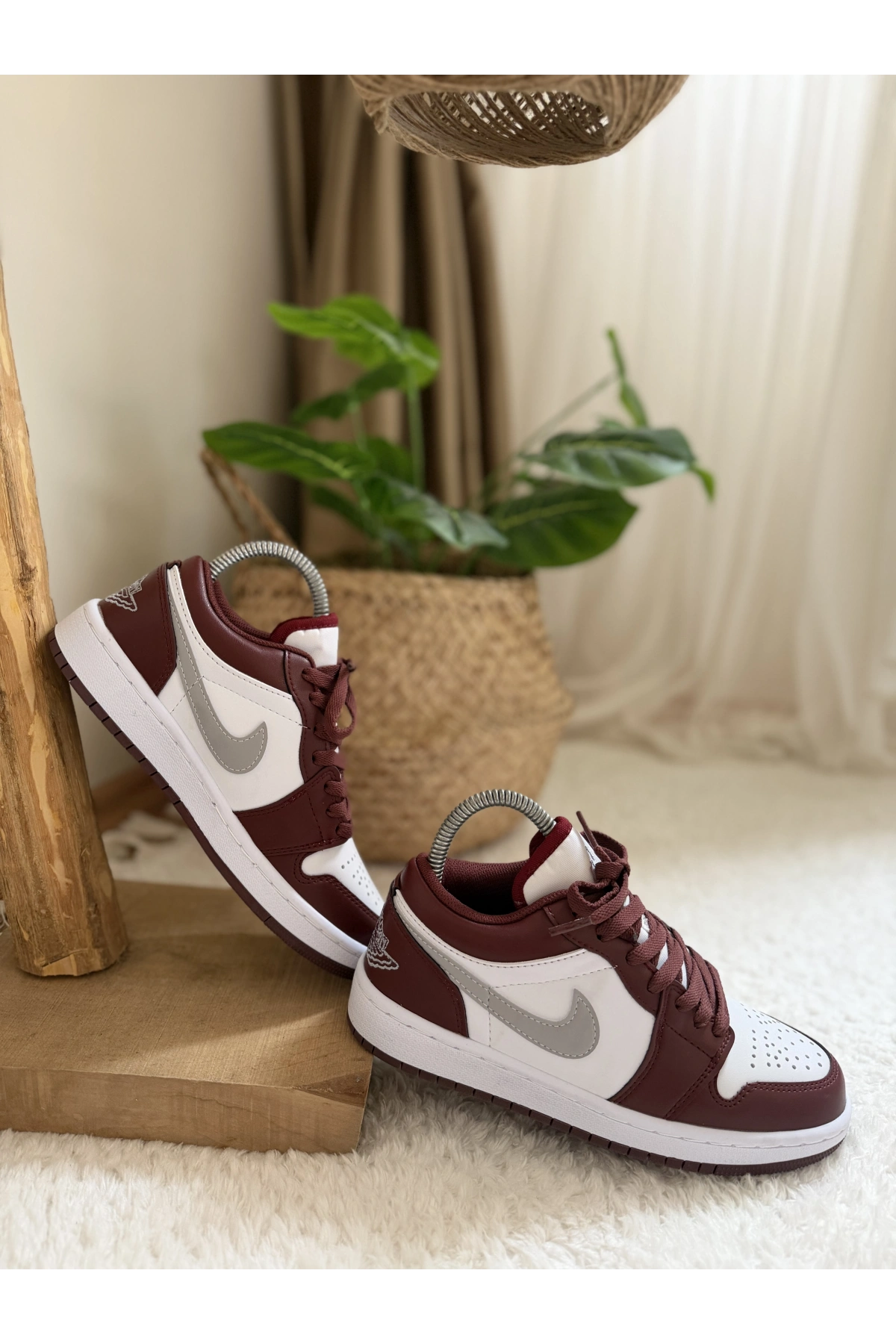 Nike Air Jordan 1 Low – Bordeaux / White