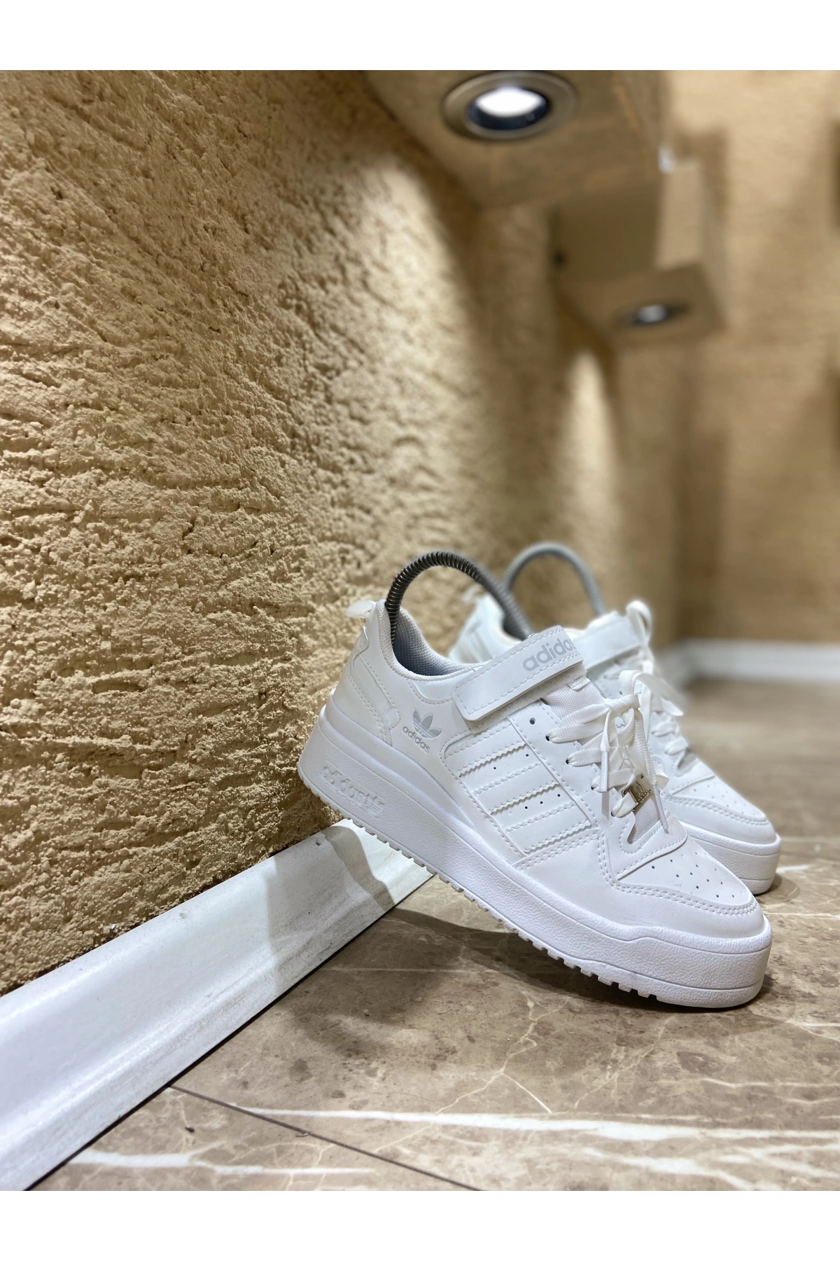 Adidas Forum Low Beyaz Cırt Detaylı İthal Spor Ayakkabı