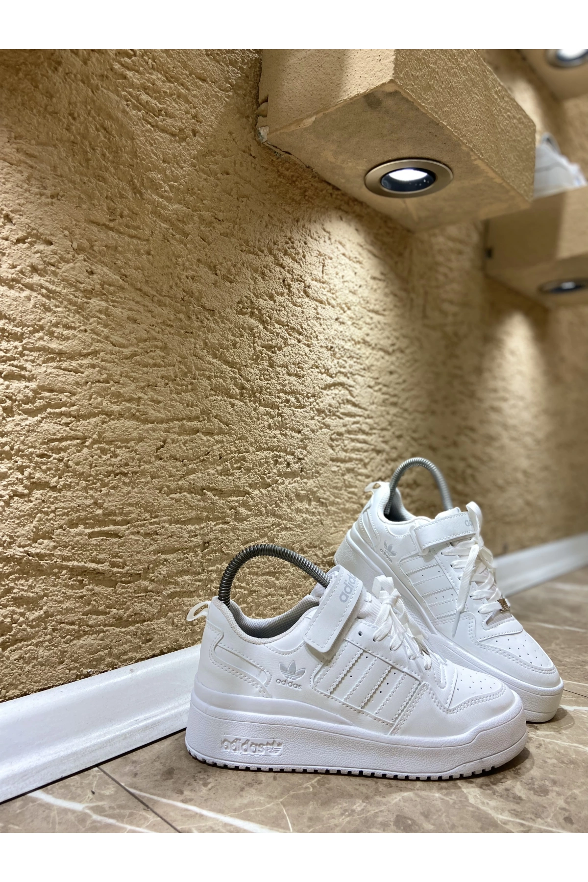 Adidas Forum Low Beyaz Cırt Detaylı İthal Spor Ayakkabı