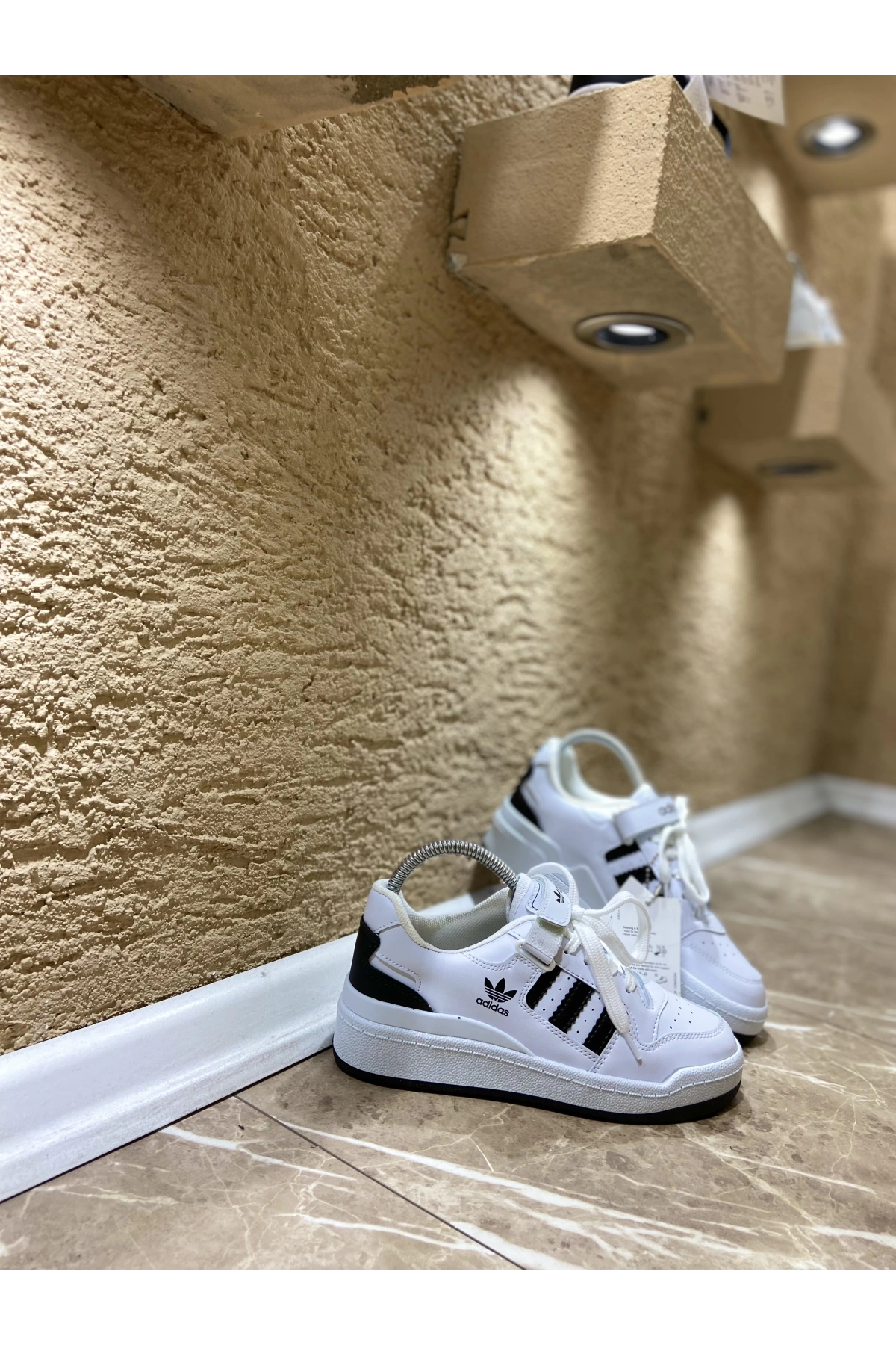 Adidas Forum Low Beyaz Siyah Cırt Detaylı İthal Spor Ayakkabı