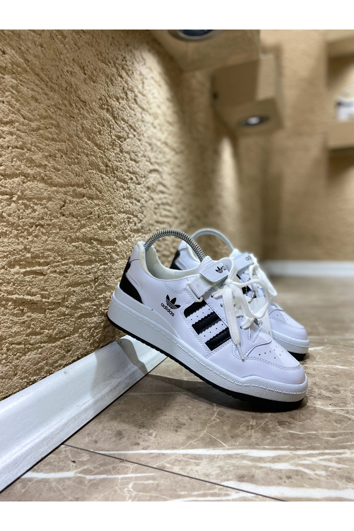 Adidas Forum Low Beyaz Siyah Cırt Detaylı İthal Spor Ayakkabı