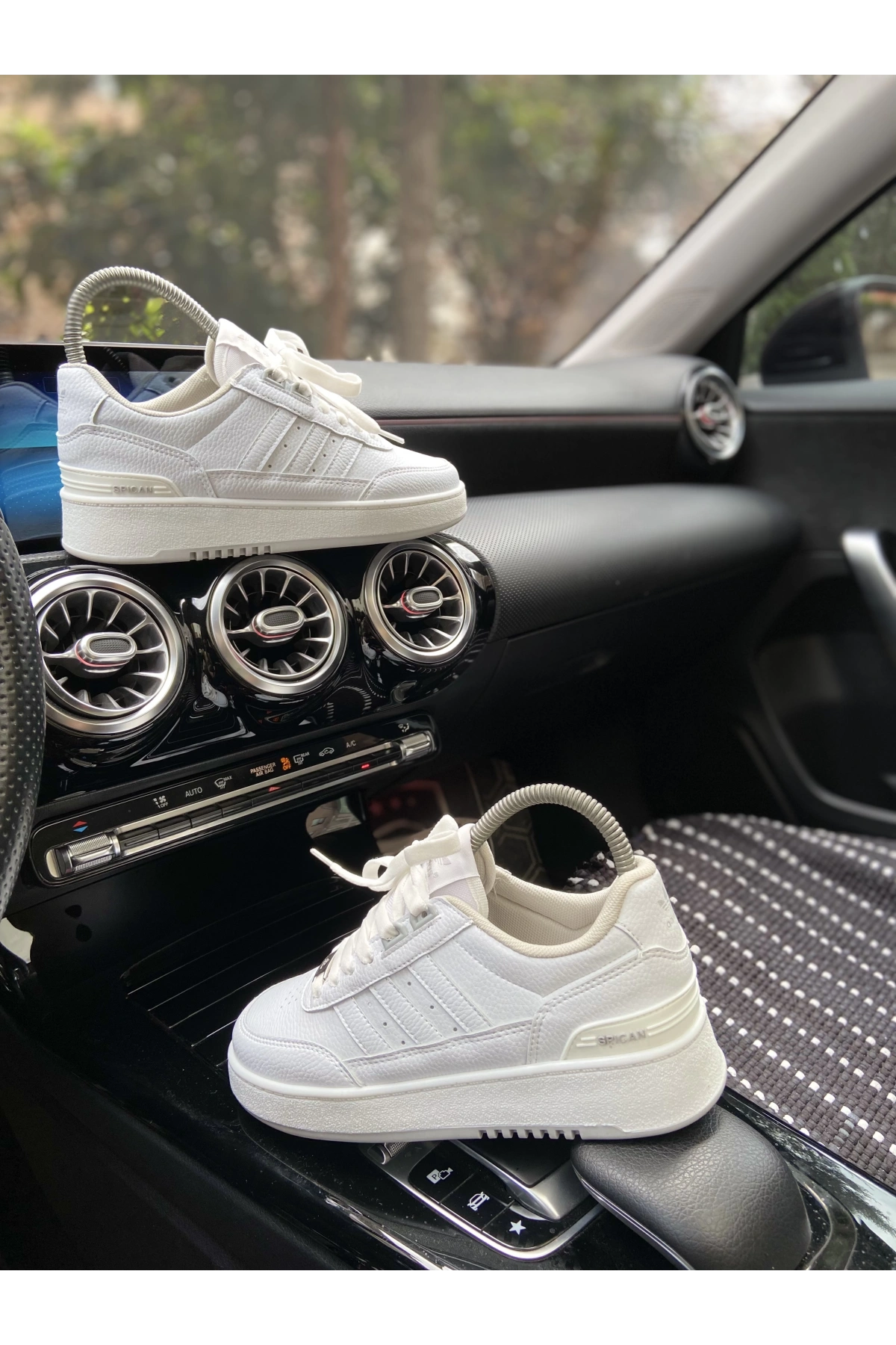 Adidas Spican Beyaz İpli Spor Ayakkabı