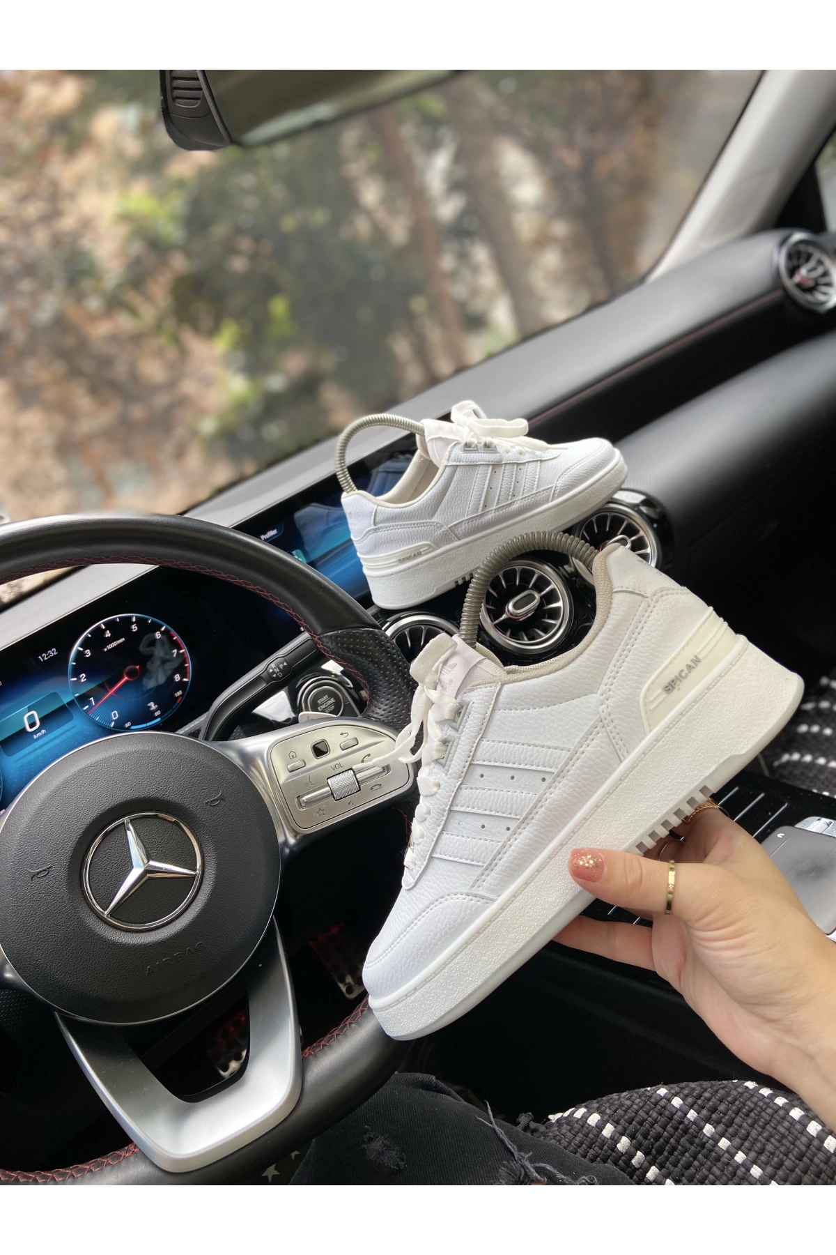 Adidas Spican Beyaz İpli Spor Ayakkabı