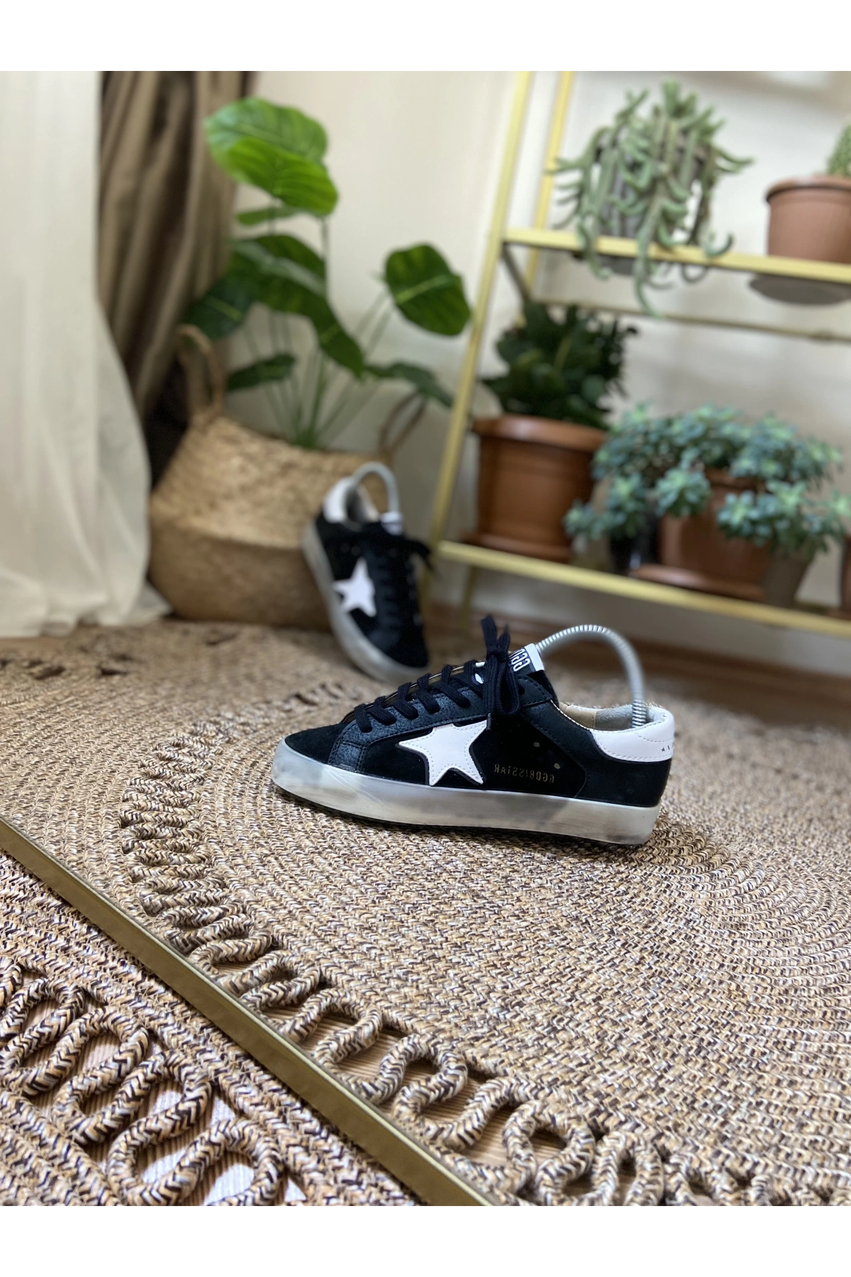 Golden Goose Super Star Eskitme Siyah Beyaz İthal