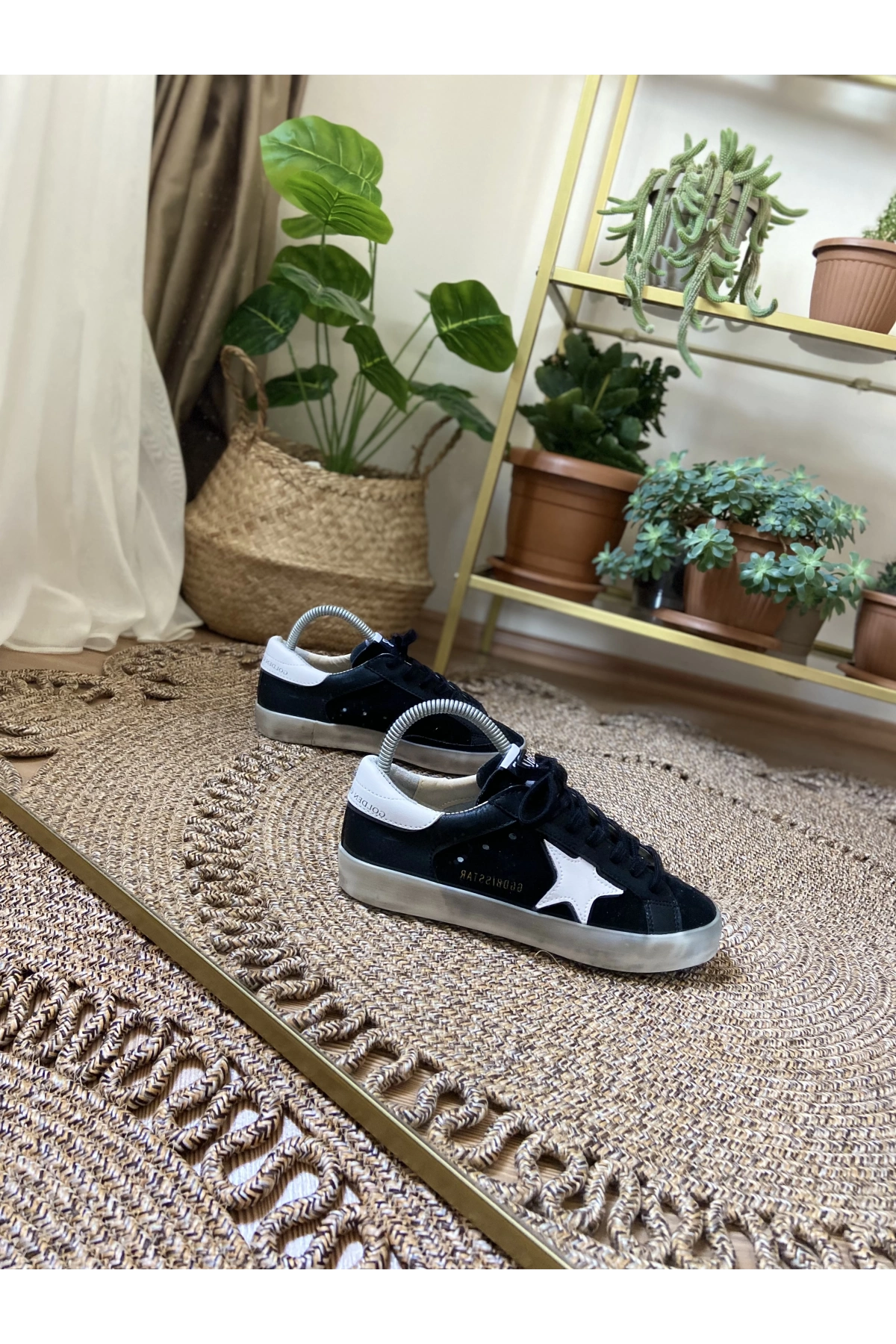 Golden Goose Super Star Eskitme Siyah Beyaz İthal