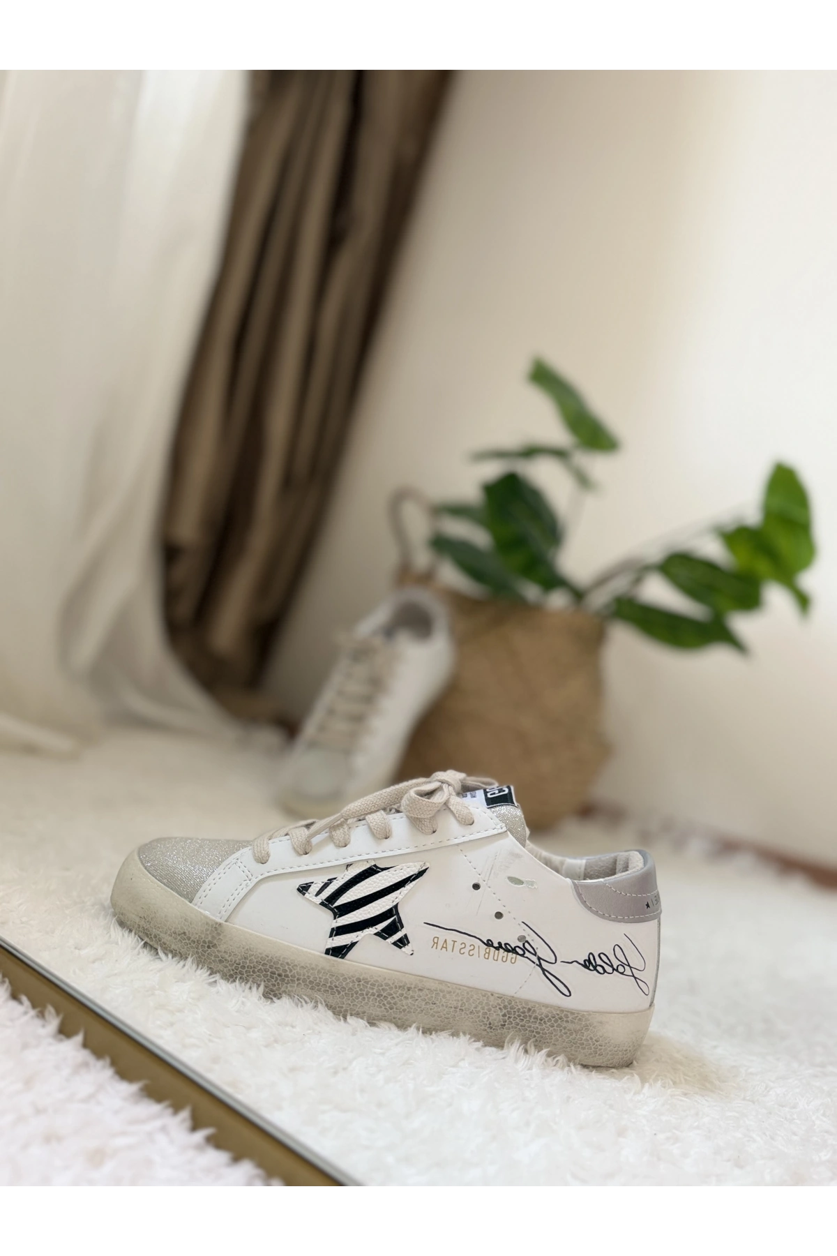 Golden Goose Super-Star Zebra Star White Kadın Sneaker