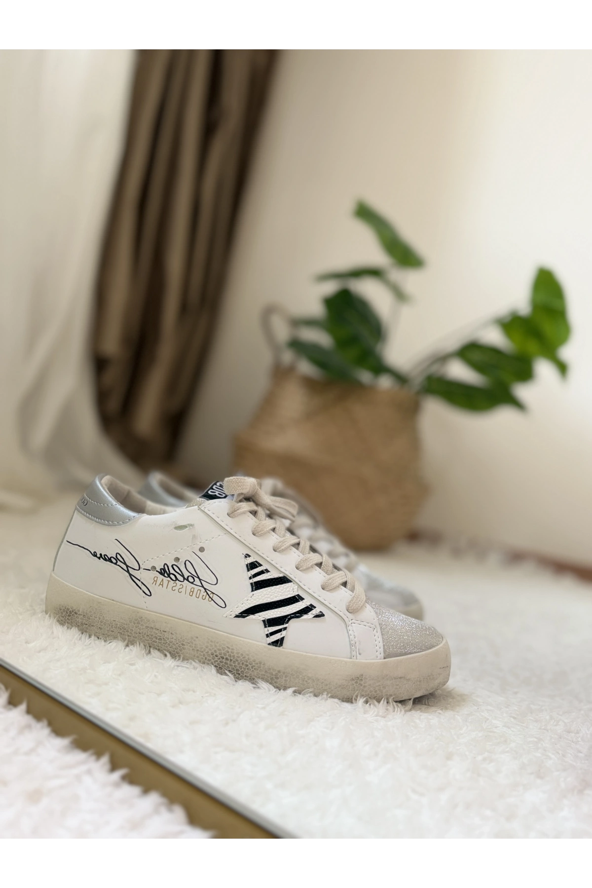 Golden Goose Super-Star Zebra Star White Kadın Sneaker