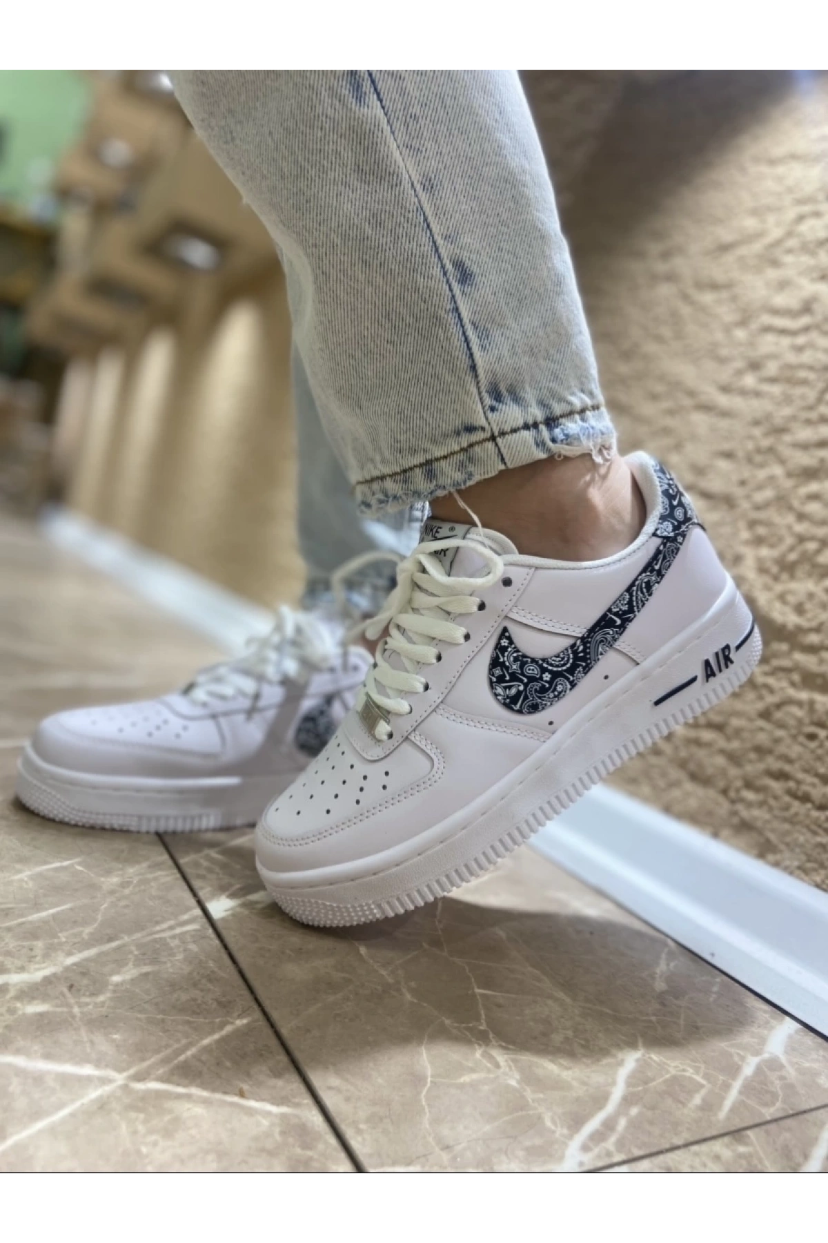 Nike Air Şal Desen Beyaz Siyah Spor Ayakkabı