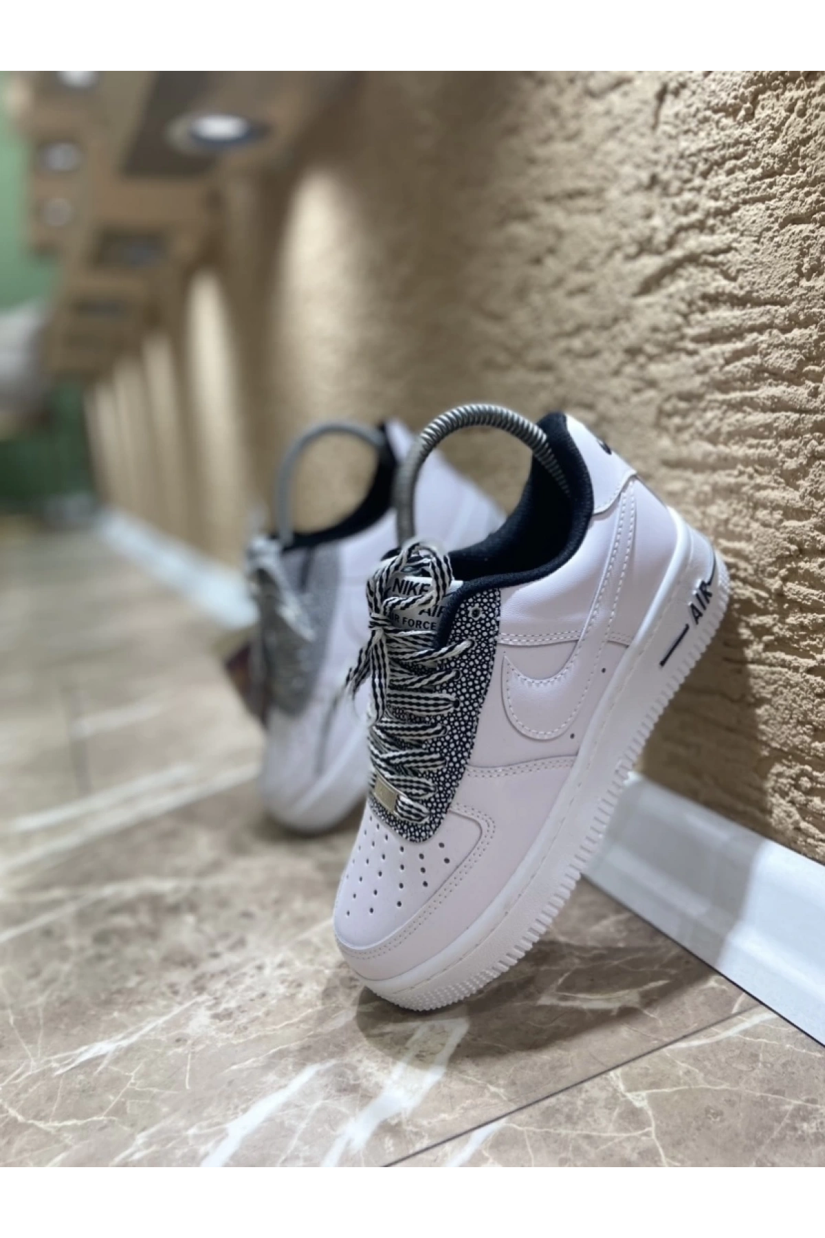 Nike Air İp Detaylı Beyaz Spor Ayakkabı