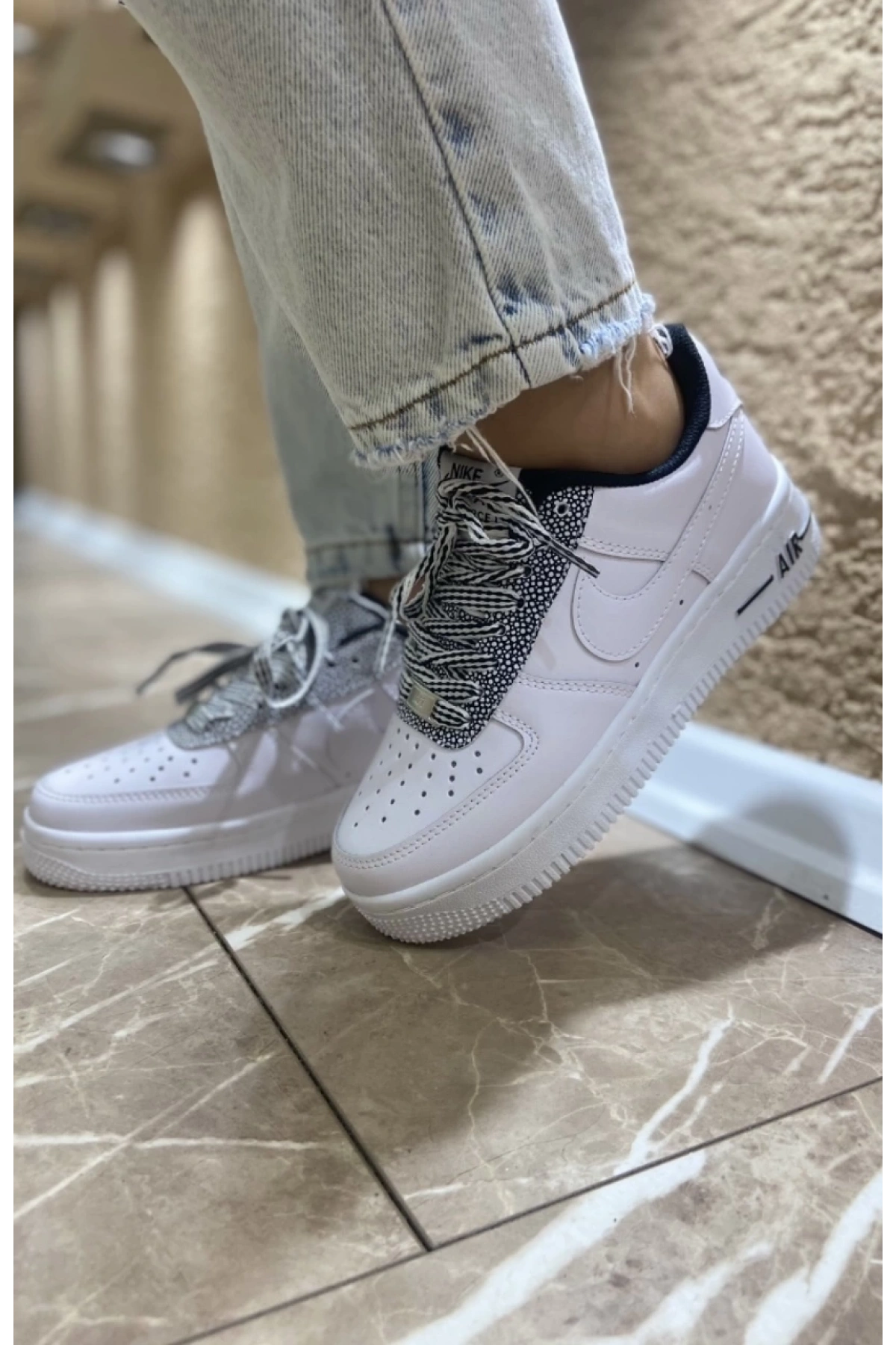 Nike Air İp Detaylı Beyaz Spor Ayakkabı